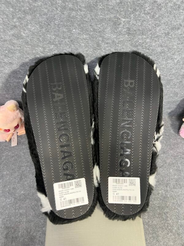 Balenciaga Furry Closed AllOver Logo Black