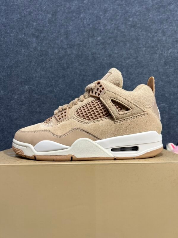 Air Jordan 4 Retro