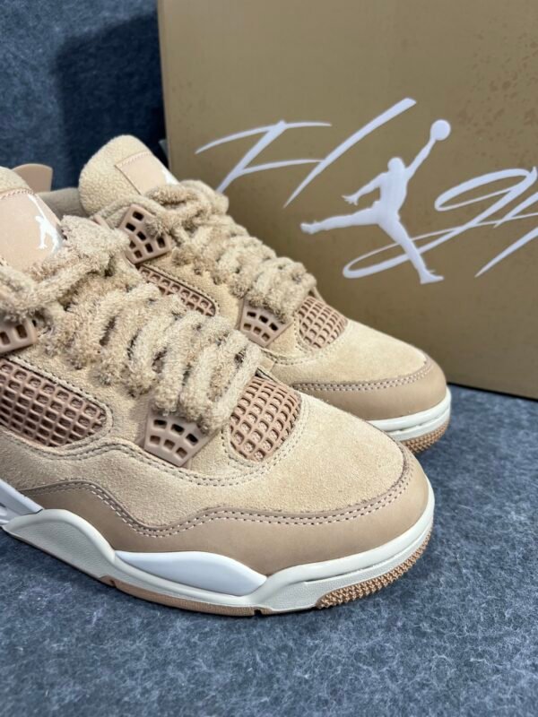 Air Jordan 4 Retro