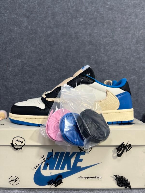 Jordan 1 Retro Low OG SP Fragment x Travis Scott