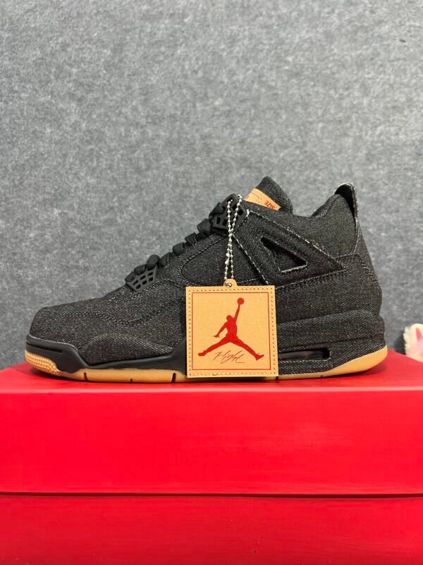 Jordan 4 Retro Levi’s Black