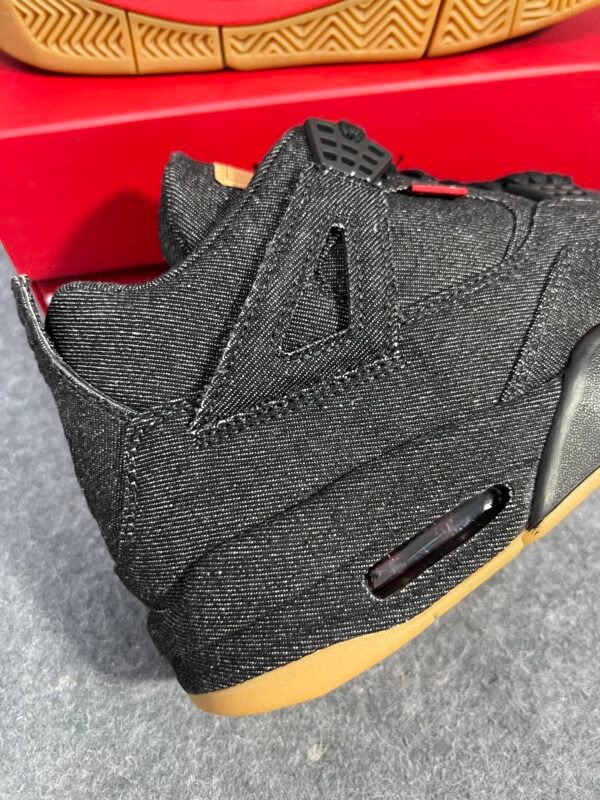 Jordan 4 Retro Levi’s Black