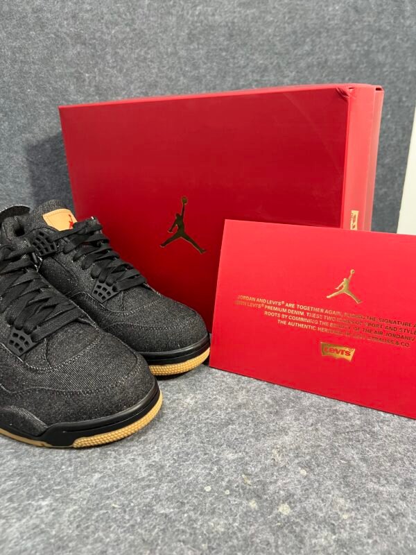 Jordan 4 Retro Levi’s Black