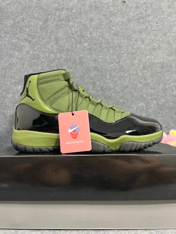 Jordan 11 Retro Green And Black
