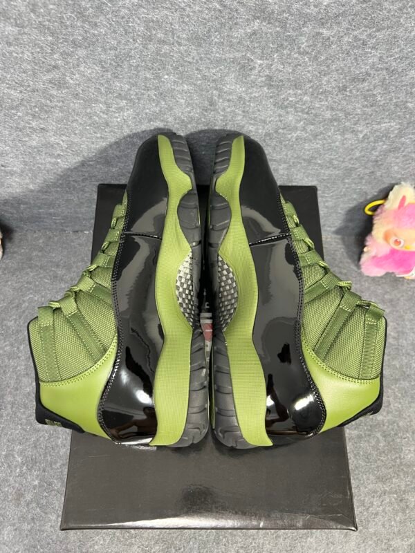 Jordan 11 Retro Green And Black