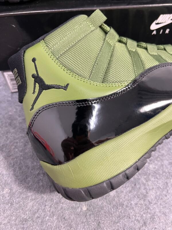 Jordan 11 Retro Green And Black