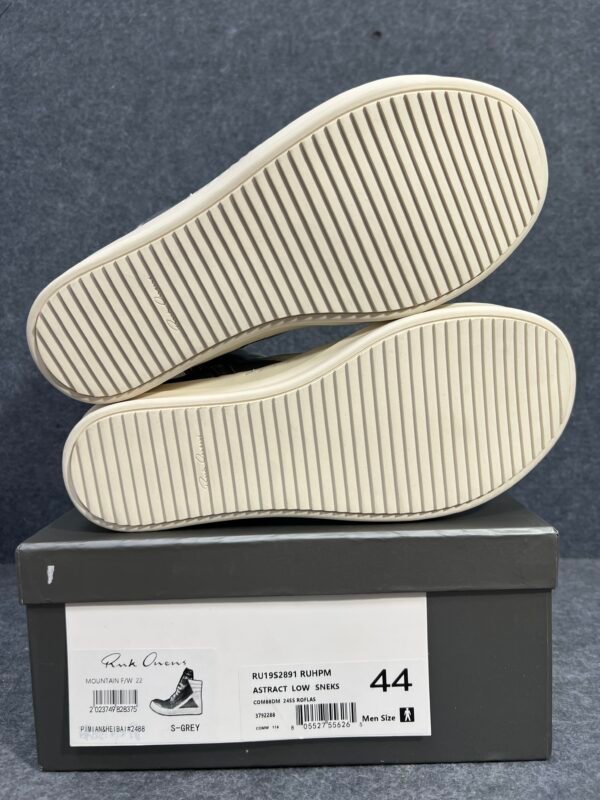 Rick Owens Geobasket High Grey and white