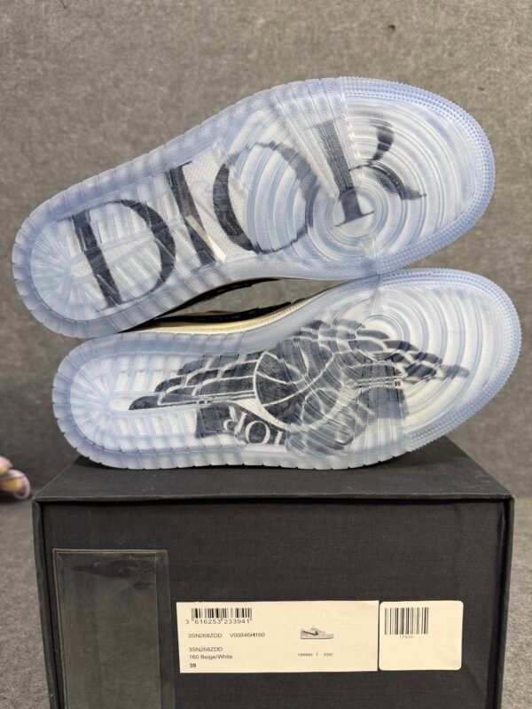 Jordan 1 Retro Low Dior