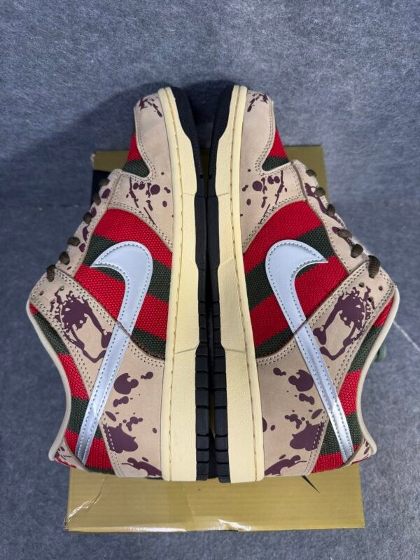 Nike SB Dunk Low Freddy Krueger