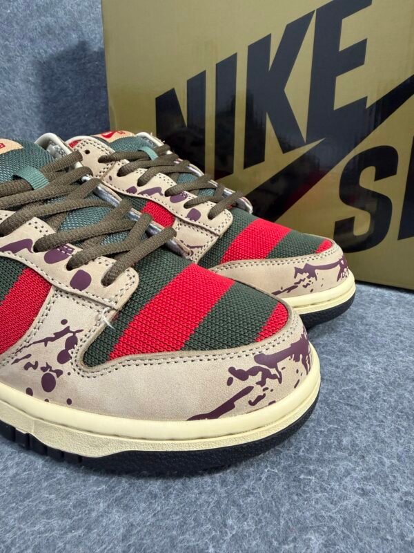 Nike SB Dunk Low Freddy Krueger