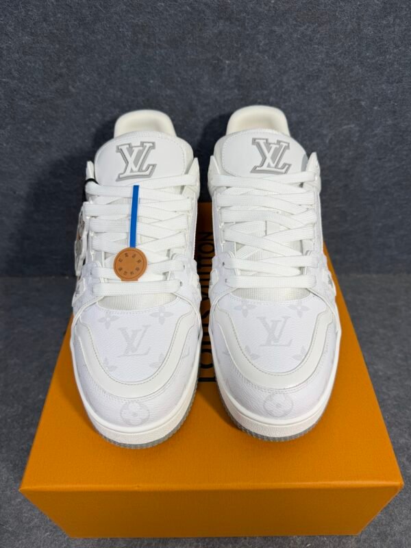 LOUIS VUITTON Trainer Visionary Journey