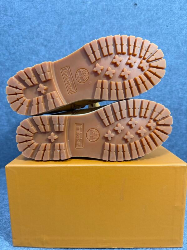 Louis Vuitton Timberland 6″ Ankle Boot Wheat Monogram