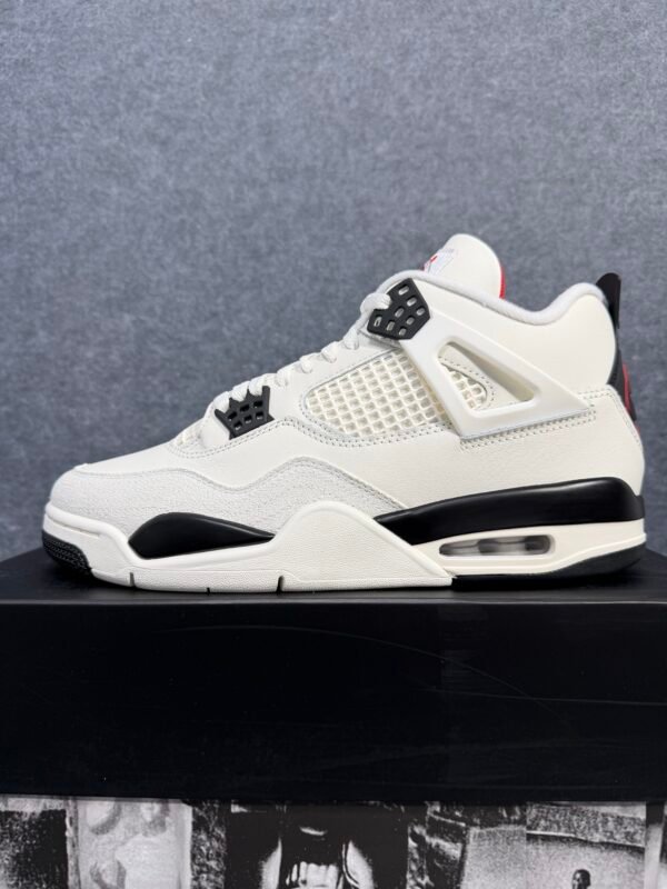 Jordan 4 Retro OG Flight Club
