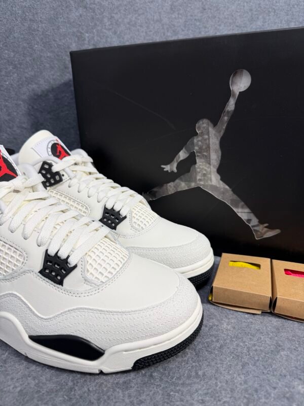 Jordan 4 Retro OG Flight Club