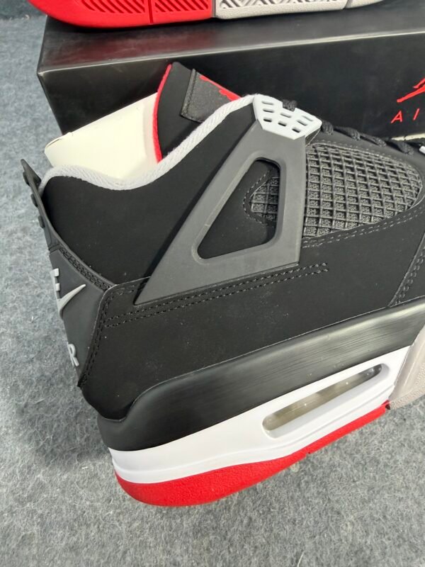 Jordan 4 Retro Bred