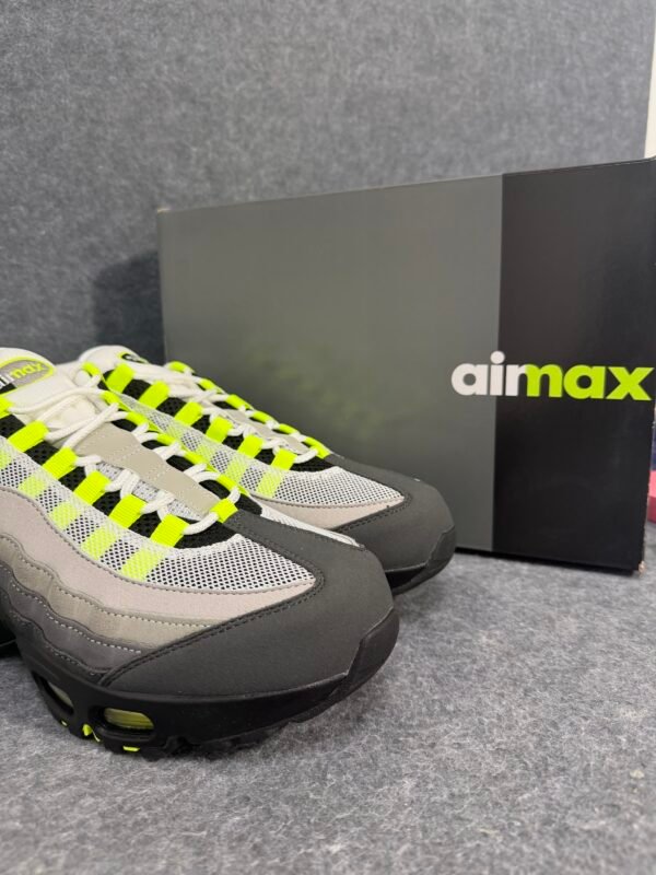 Nike Air Max 95 OG Neon