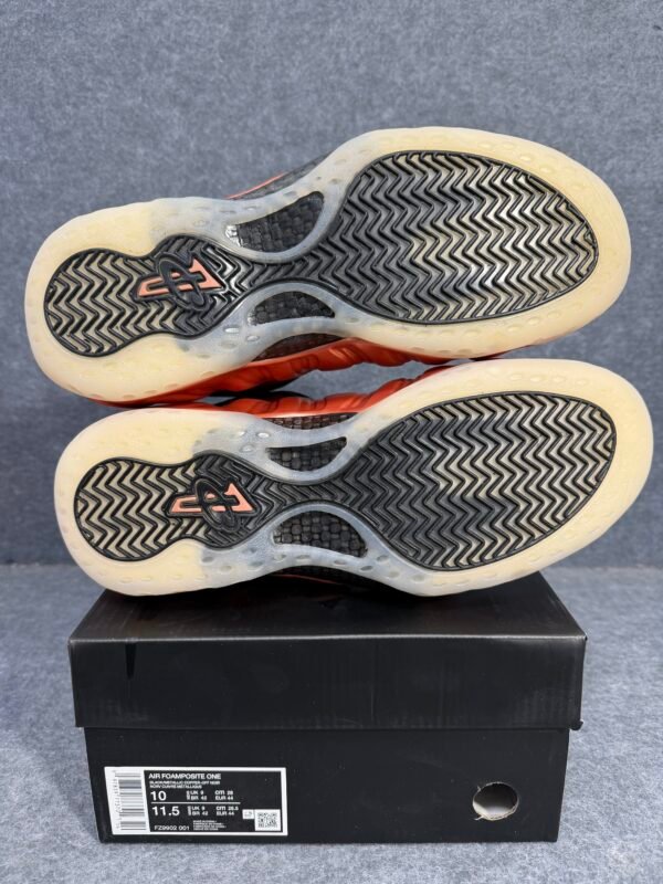 Nike Air Foamposite One brass