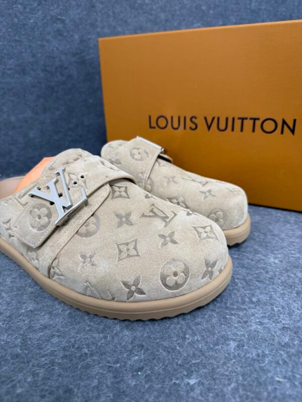LOUIS VUITTON Easy