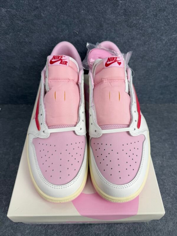 Jordan 1 Retro Low OG SP Travis Scott Pink