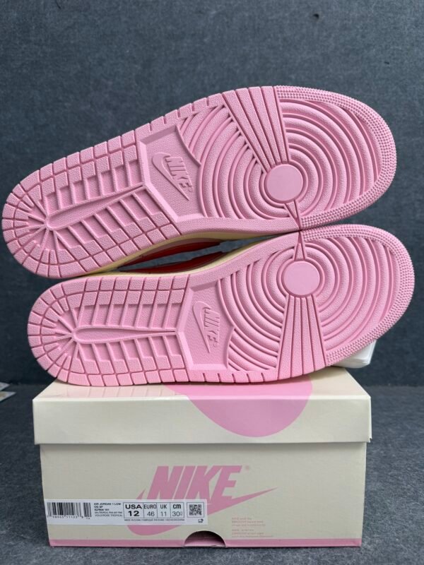 Jordan 1 Retro Low OG SP Travis Scott Pink