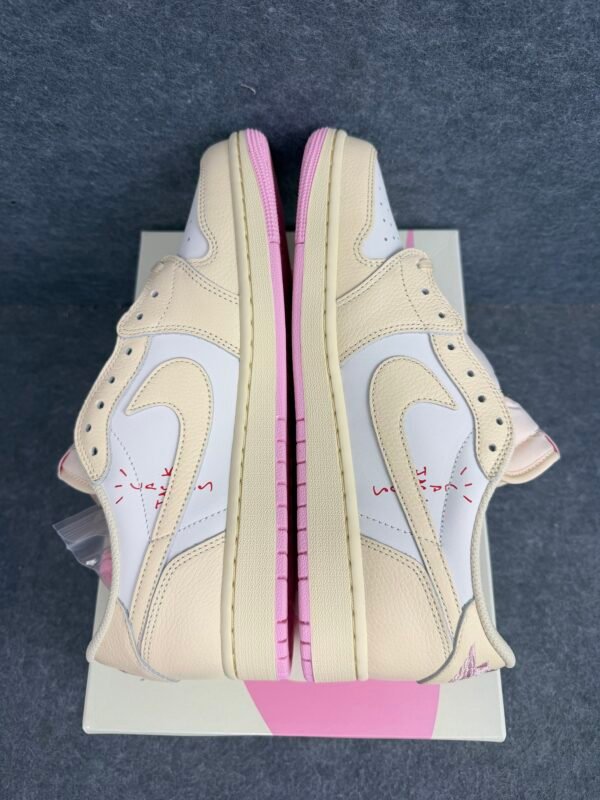 Jordan 1 Retro Low OG SP Travis Scott