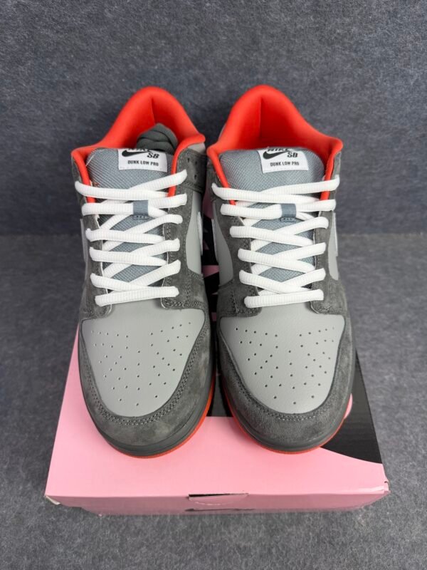 Nike SB Dunk Low Staple NYC Pigeon