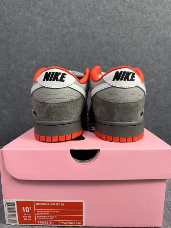 Nike SB Dunk Low Staple NYC Pigeon