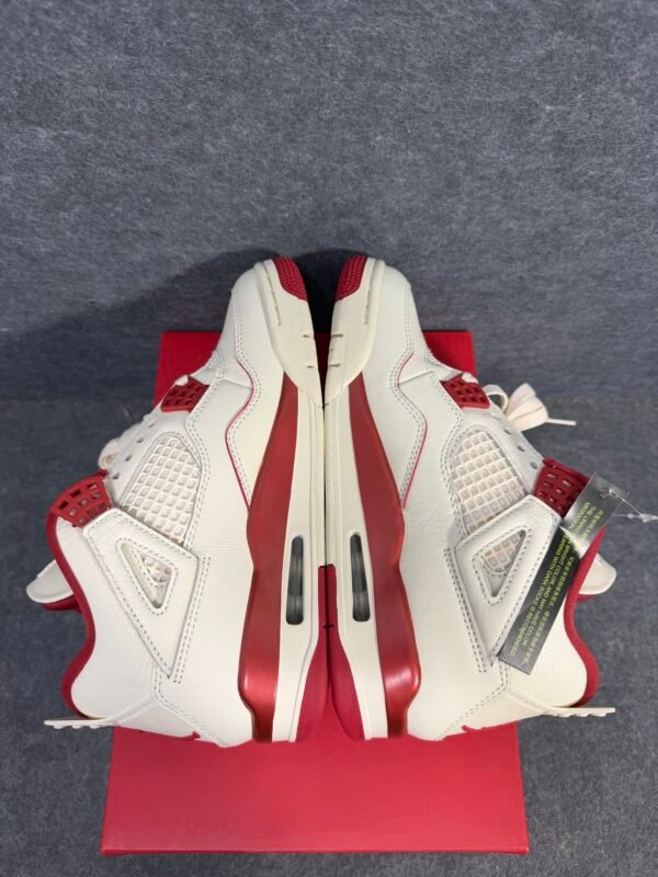 Jordan 4 Retro Valentine’s Day