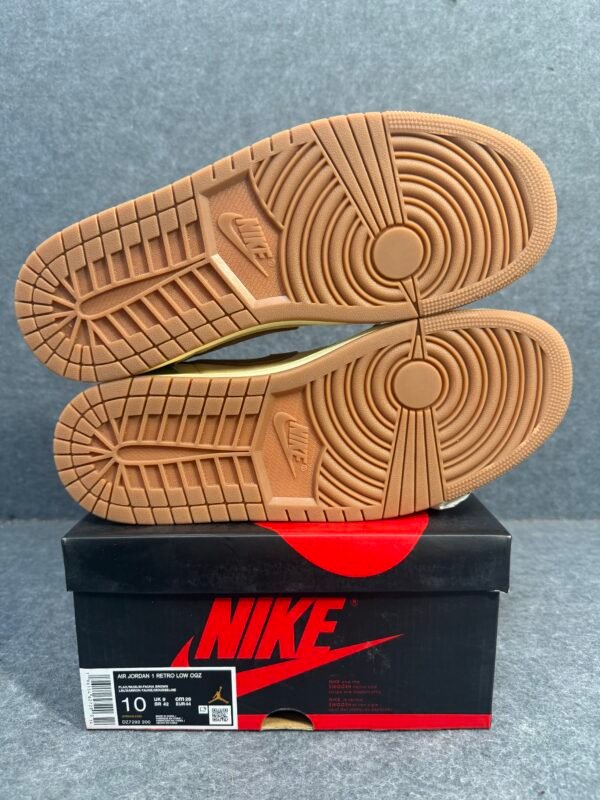 Jordan 1 Retro Low OG Zion Williamson Voodoo