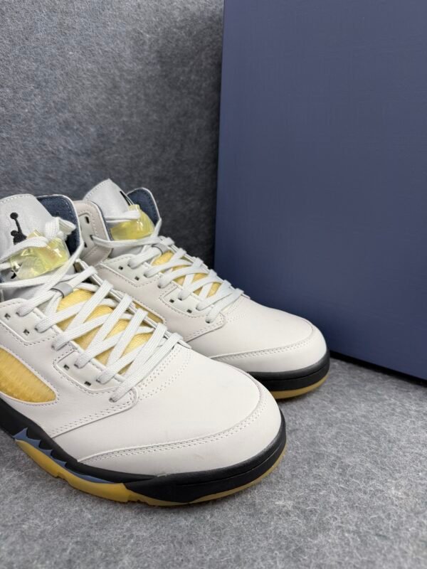 Jordan 5 Retro A Ma Maniére Dawn