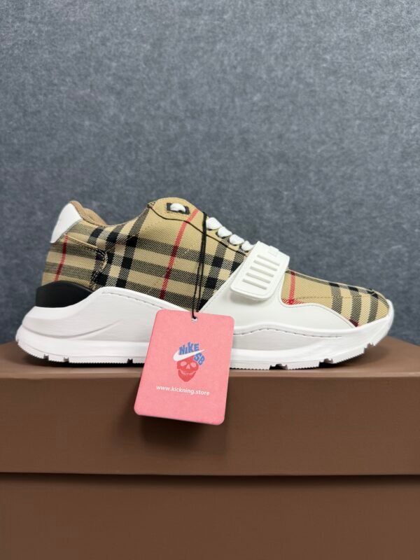 Burberry Ramsey Vintage Check Suede Leather Archive Biege White