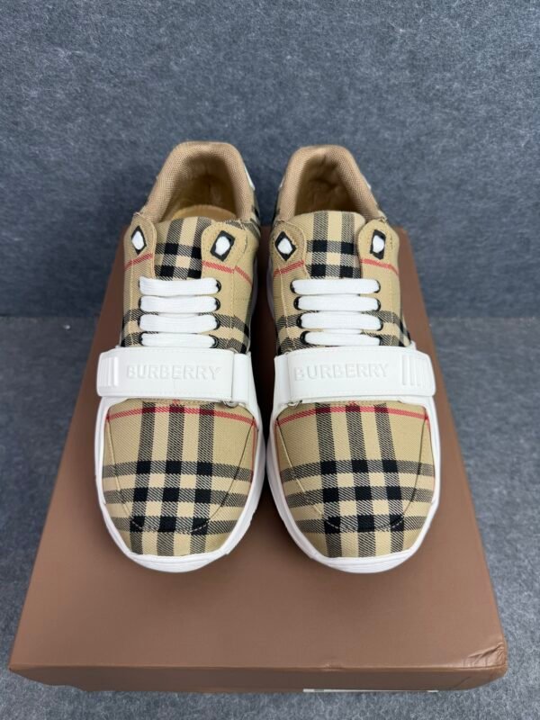 Burberry Ramsey Vintage Check Suede Leather Archive Biege White