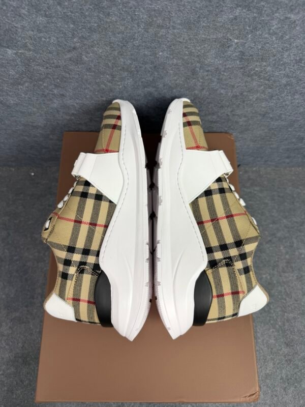 Burberry Ramsey Vintage Check Suede Leather Archive Biege White