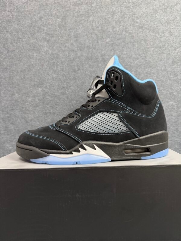 Jordan 5 Retro Black/University Blue