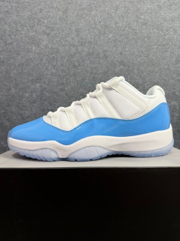 Jordan 11 Retro Low University Blue