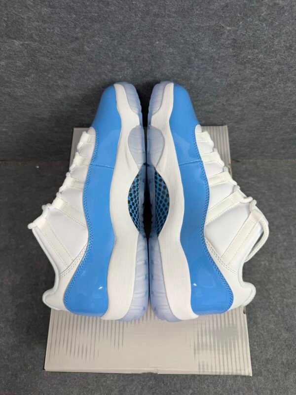 Jordan 11 Retro Low University Blue