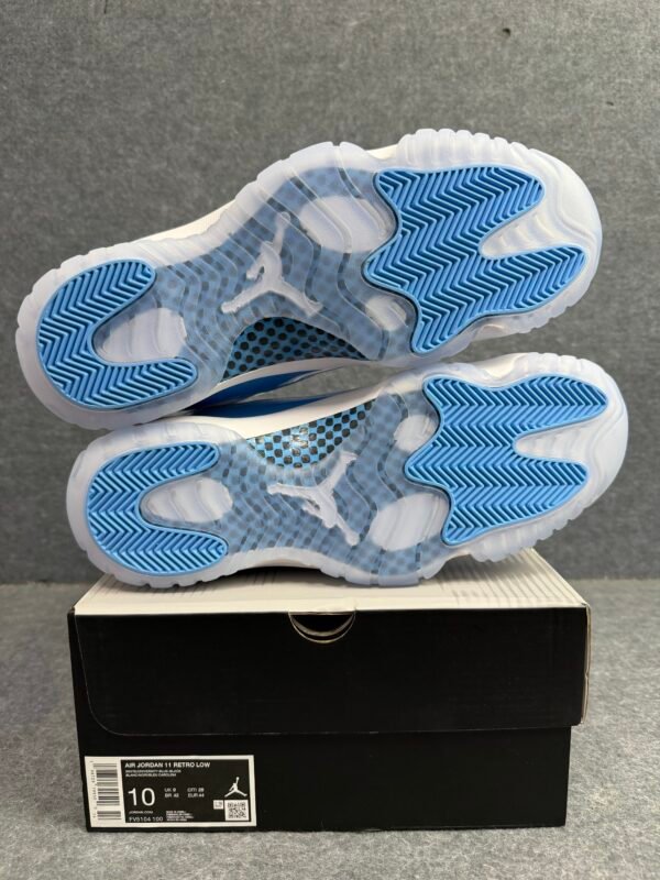 Jordan 11 Retro Low University Blue