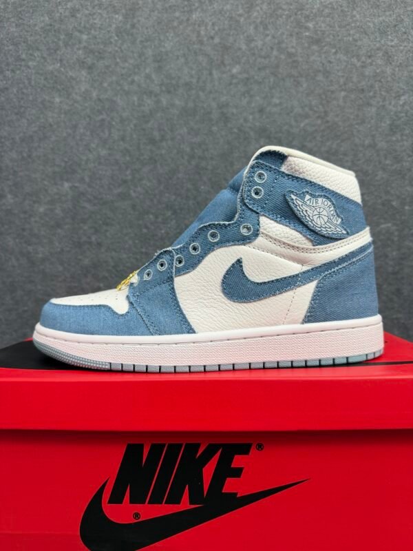 Air Jordan 1 Retro High OG ‘Denim’