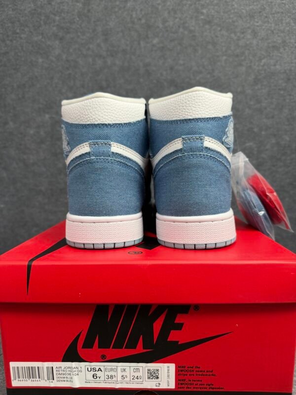 Air Jordan 1 Retro High OG ‘Denim’