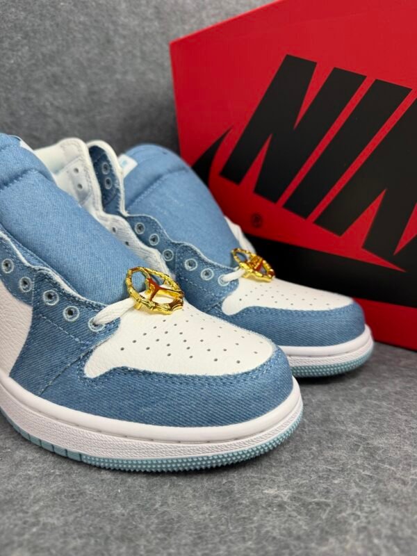 Air Jordan 1 Retro High OG ‘Denim’