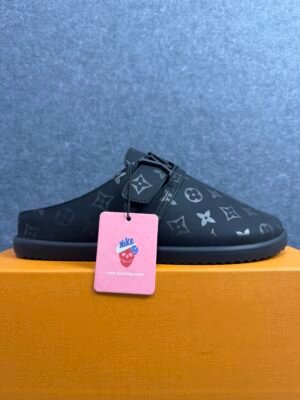LOUIS VUITTON Easy