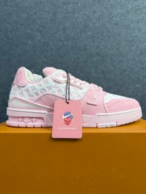 Louis Vuitton Trainer pink