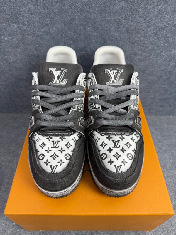 Louis Vuitton Trainer Black
