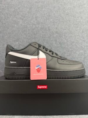 Nike Air Force 1 Low Supreme Black White